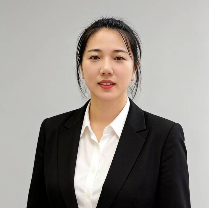 <strong>李鑫</strong>